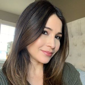 Meet your Posher, Claudia